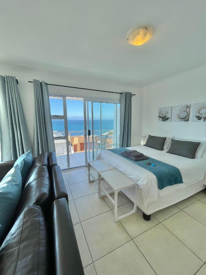 Sail Away Studios Simonʼs Town Exterior foto